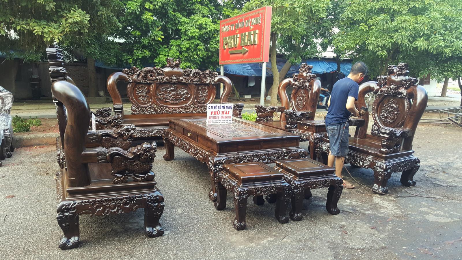 Bộ bàn ghế gỗ mun hoa